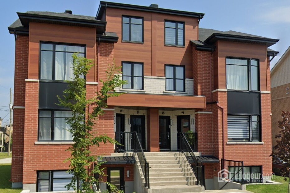 1352 rue du Grand Pic, 4 1/2, Rc, stat. ext., A/C, rangement intérieur