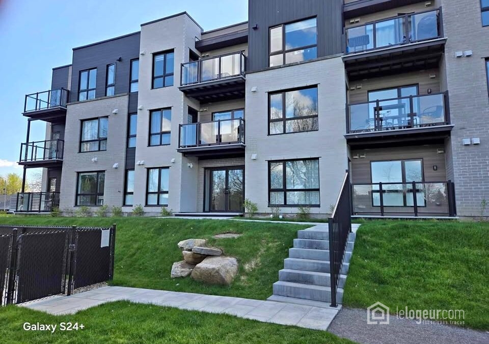 COMPLEXE MIMOZA Magnifique condo 4 1/2 finition haut de gamme dans une CONSTRUCTION 2022