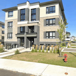 768 rue du Mont laval